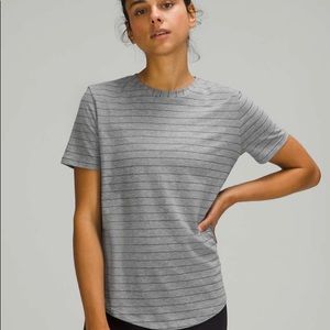 Lululemon Love Crew s/s tee SZ 8